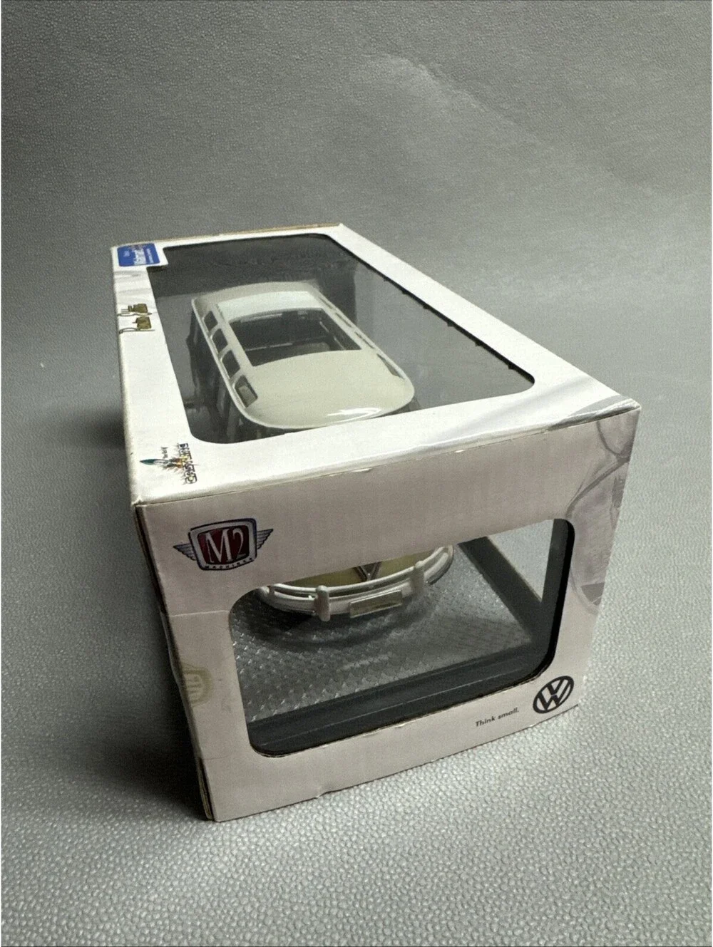 M2 Machines 1/24 1960 VW Microbus Deluxe USA Model S05 Cream White Open Rag Top